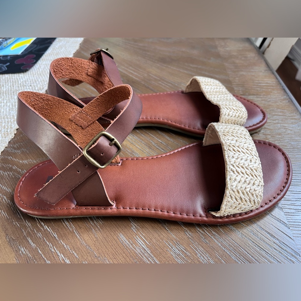 MIA sandals brown size 7.5